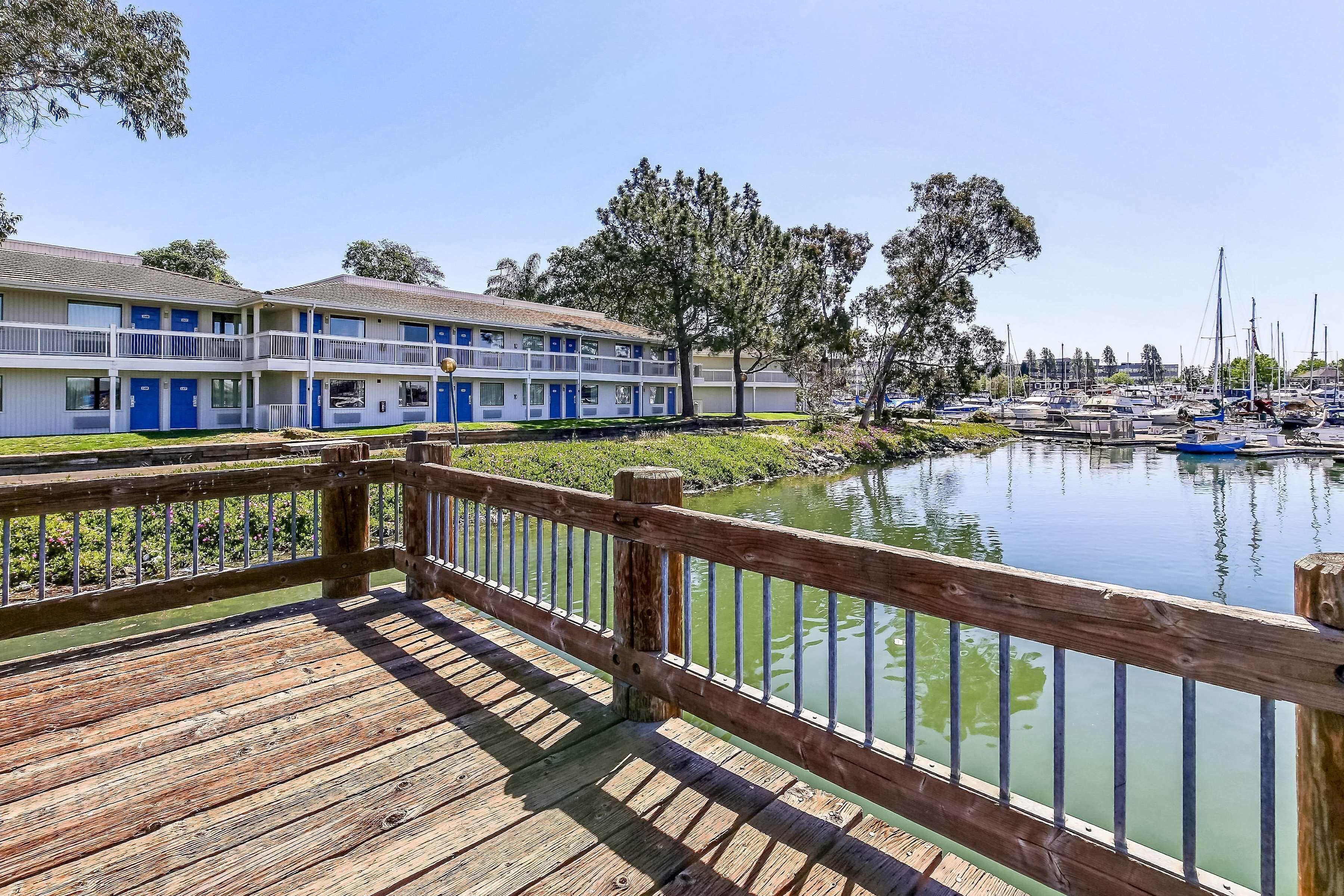 6 Central Oakland Hotels Near Shepherd Canyon Worth Booking