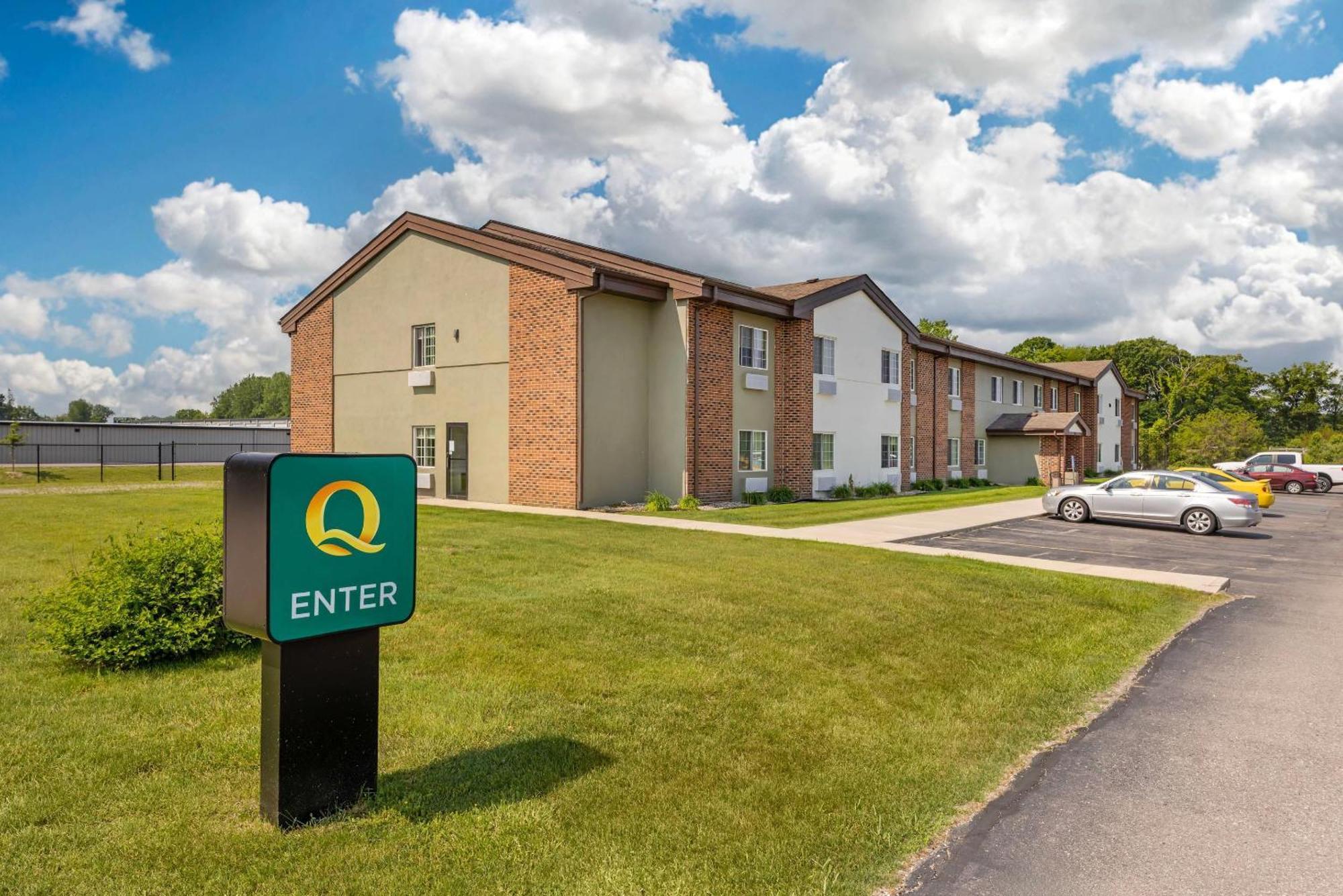 4 Smart 2-Star Hotels Near Dogwood Park Worth Booking