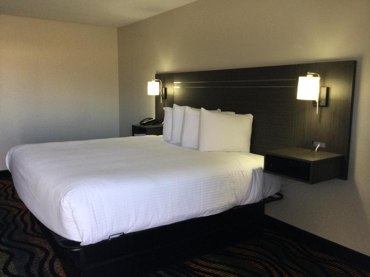 4 Budget Hotels Near Five Civilized Tribes Museum Worth Booking