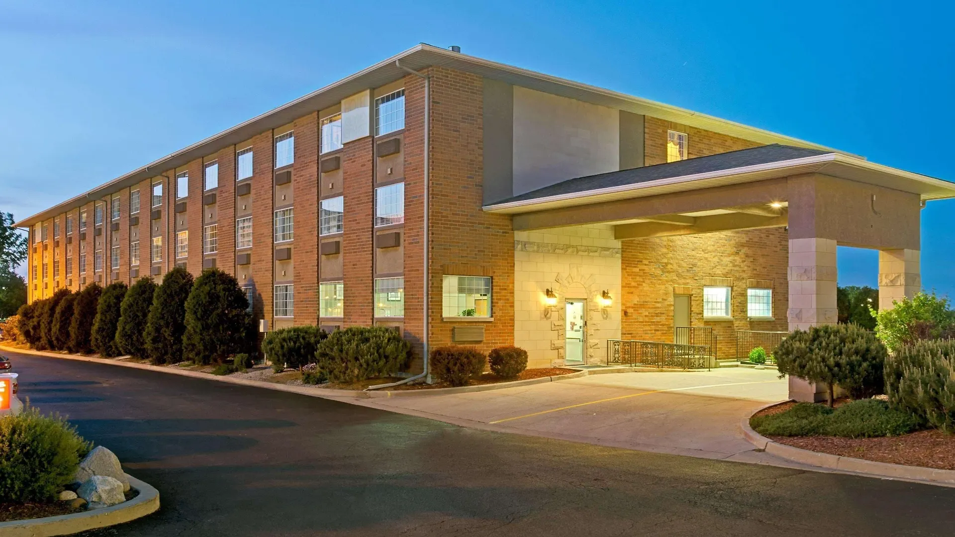 6 Super 8 Hotels in Chicago Metro Area Worth Booking