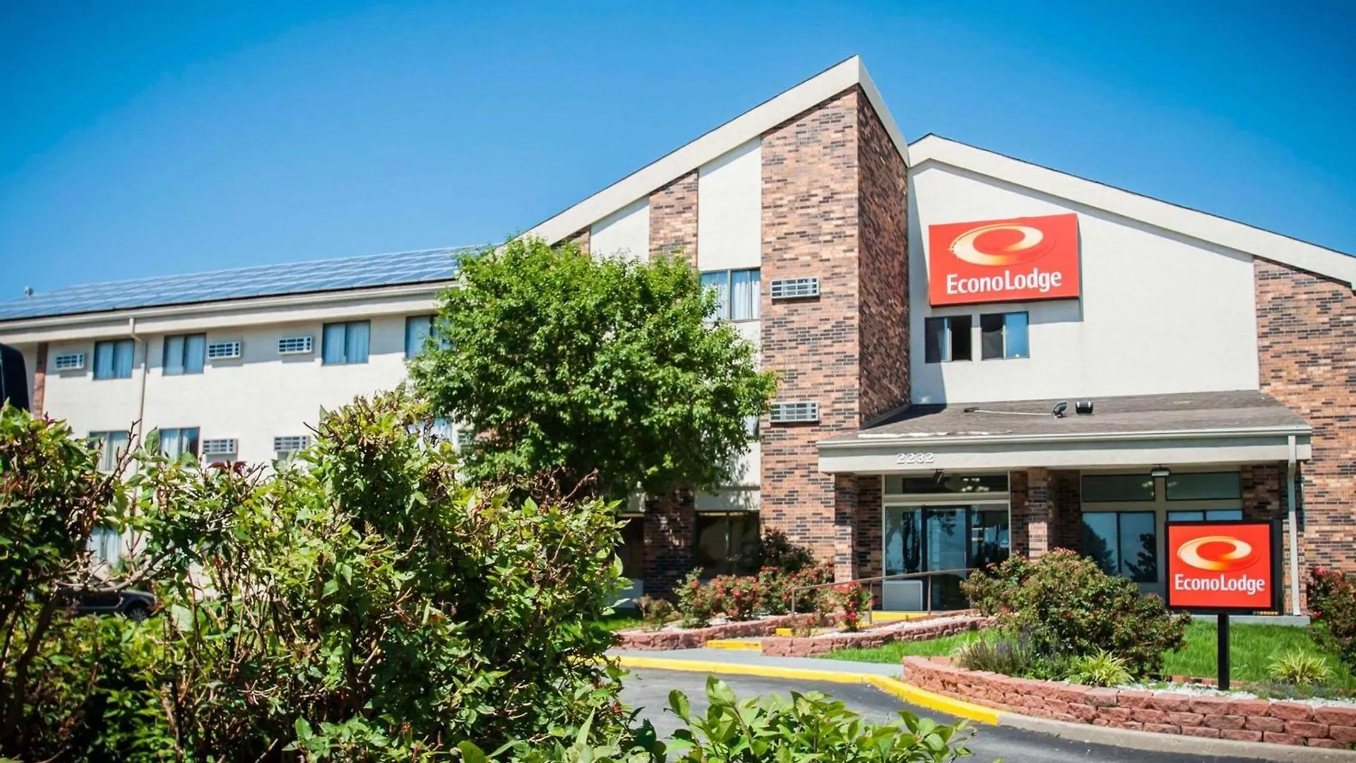 4 Smart Budget Hotels Near Negro League Baseball Museum