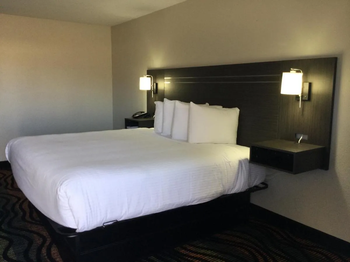4 Budget Hotels Near Five Civilized Tribes Museum Worth Booking